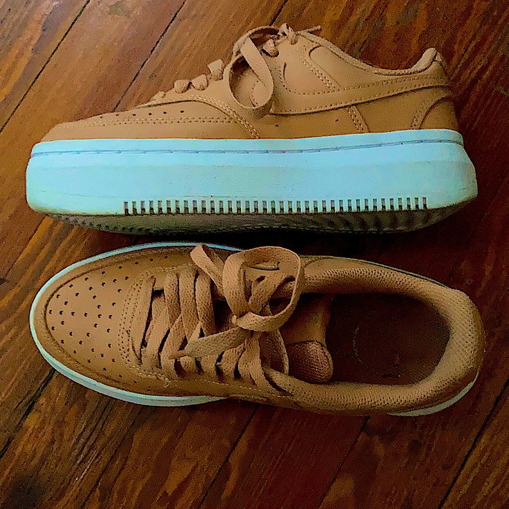 This is a cute and functional Nike sneaker